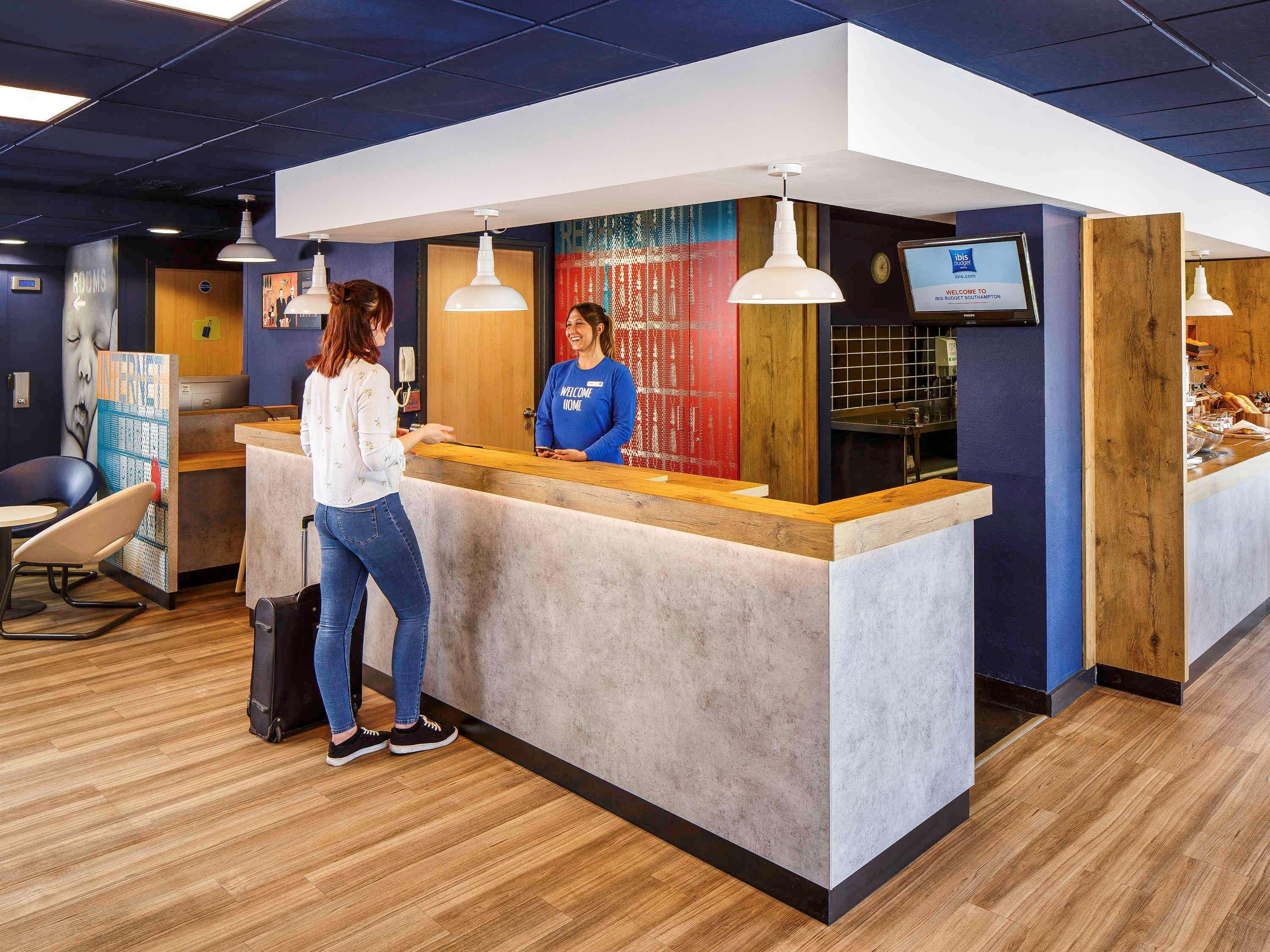 Ibis Budget Southampton Centre Экстерьер фото