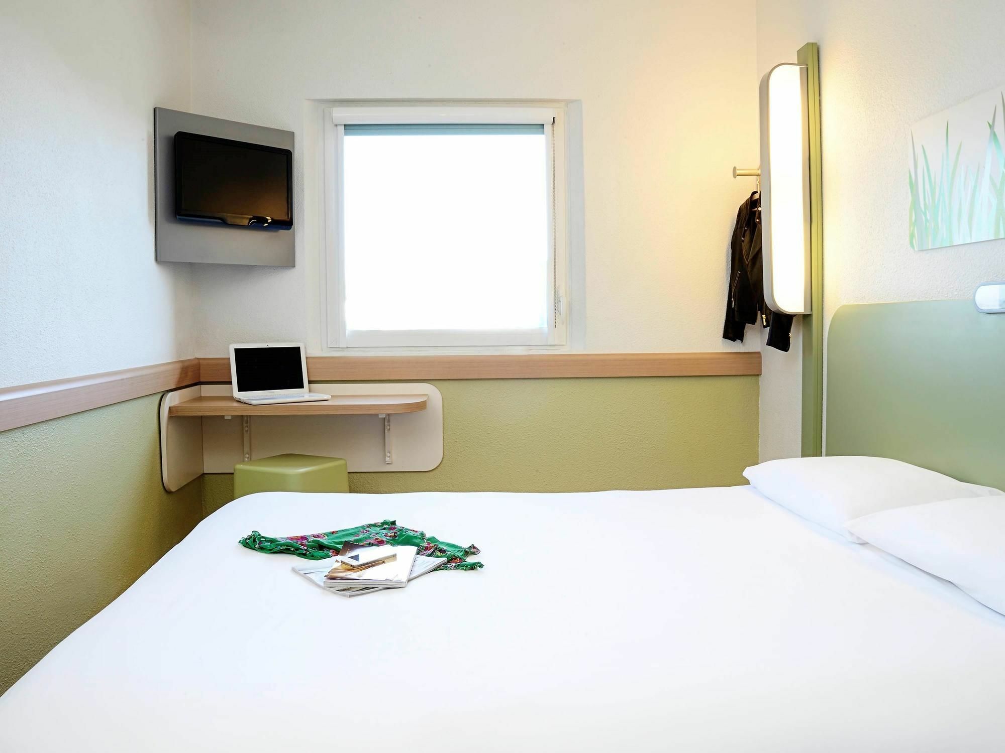 Ibis Budget Southampton Centre Экстерьер фото
